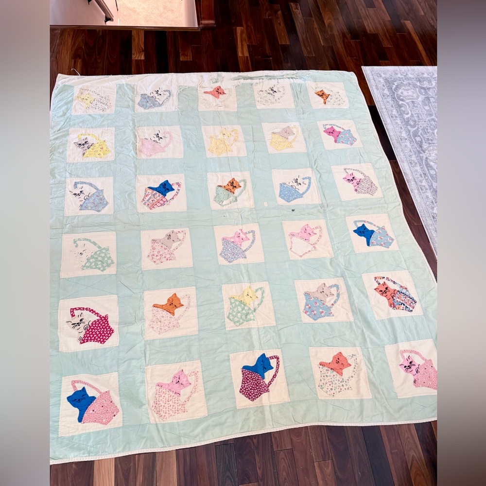 Vintage Hand Stitched Appliquéd Cat Quilt Cats In Baskets Kittens Hand Sewn RARE